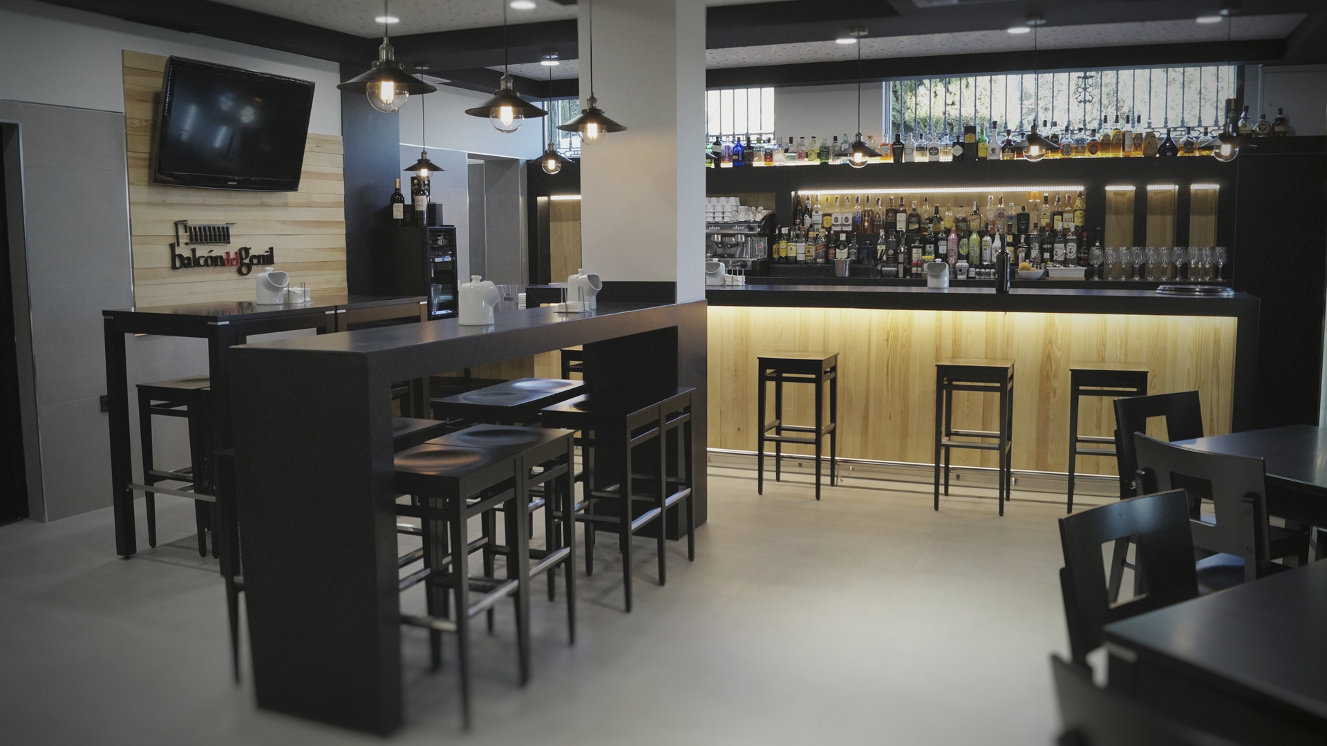 Reforma integral Ã¡rea de bar en Restaurante BalcÃ³n del Genil